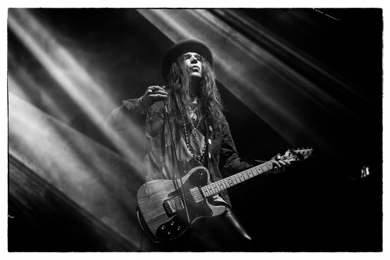 Peter Holmström of The Dandy Warhols at L'Olympia Paris by Clemens Mitscher Rock & Roll Fine Arts