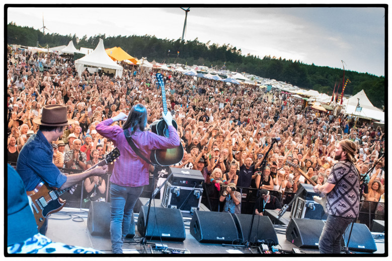 The screaming crowd demanded an encore. Johnny Stachela, Duane Betts and Devon Allman of The Allman Betts Band at Herzberg Festival © Clemens Mitscher Rock & Roll Fine Arts