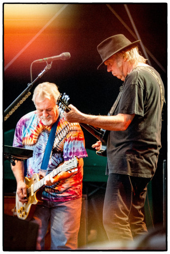 Frank 'Poncho' Sampedro & Neil Young © Clemens Mitscher Rock & Roll Fine Arts