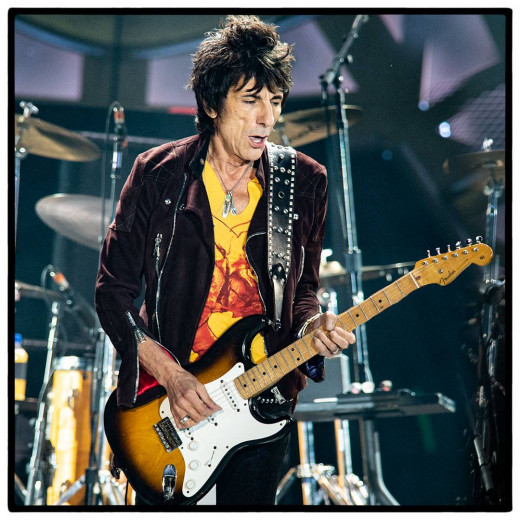 Ronnie Wood - Oficial / The Rolling Stones / shot using 500mm lens, 1/400 sec, f6,3, ISO 3200 with Nikon D4s © Clemens Mitscher Rock & Roll Fine Arts
