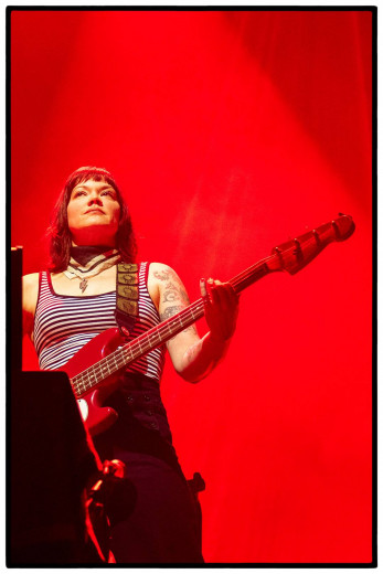 Zia McCabe of The Dandy Warhols at L'Olympia Paris © Clemens Mitscher Rock & Roll Fine Arts