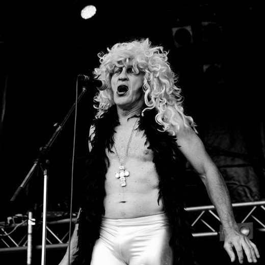 Fee Waybill of The Tubes performing White Punks on Dope by Clemens Mitscher Photography is art. Copyright holder for this art work: © Clemens Mitscher / VG Bild-Kunst, Bonn.