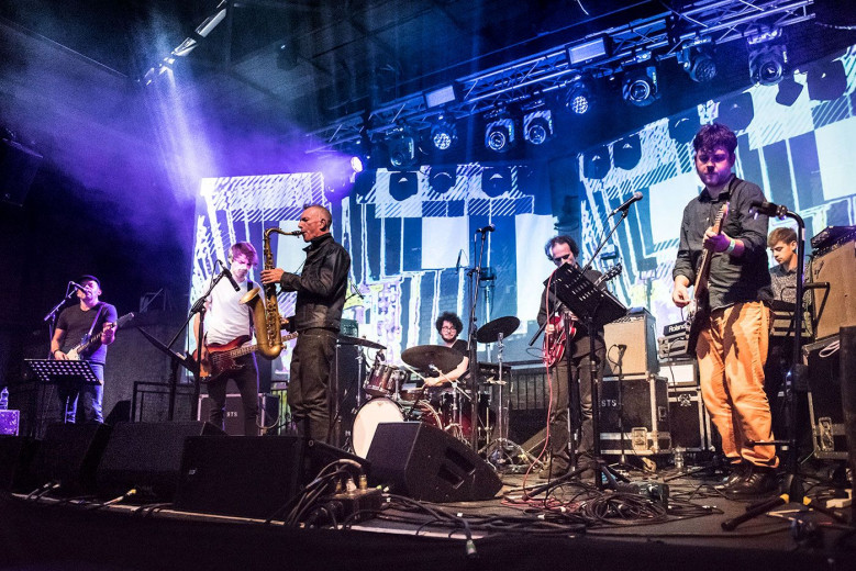 International music collective Pure Phase Ensemble with Mark Gardener (RIDE) at Liverpool International Festival Of Psychedelia by Clemens Mitscher Photography is art. Copyright holder for this art work: © Clemens Mitscher / VG Bild-Kunst, Bonn.